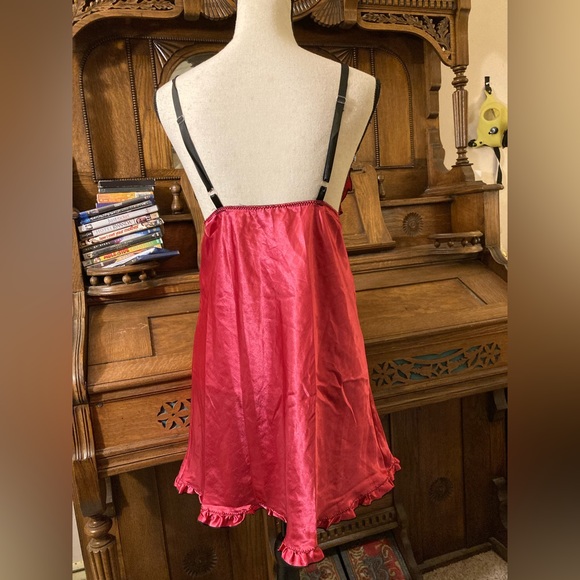 Y2k red and black slip size medium vintage - Picture 2 of 3